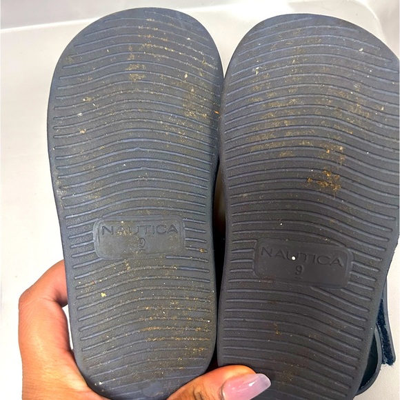 Nautica slippers boy sizes 8 with red white and blue - Picture 3 of 4